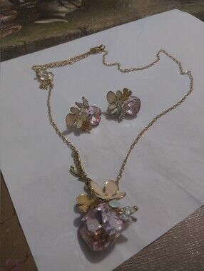 Gold-Tone Floral Necklace with Pink Crystal Heart Pendant, Vintage Nuance